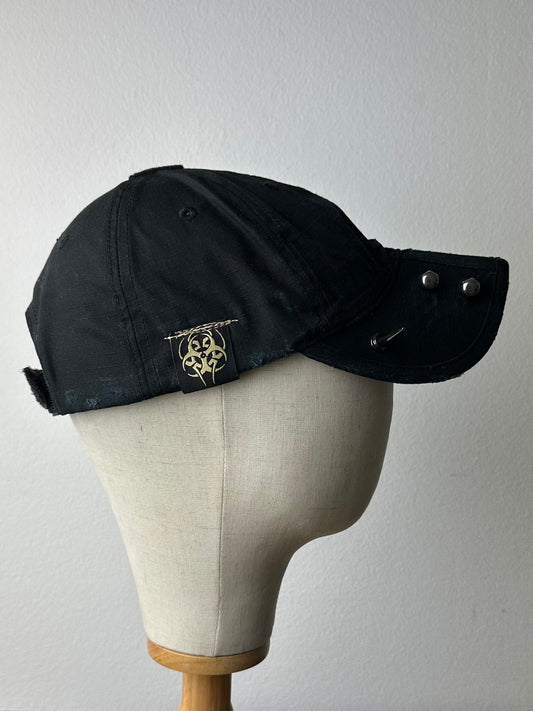 Distressed ‚Officer’ Cap in Black