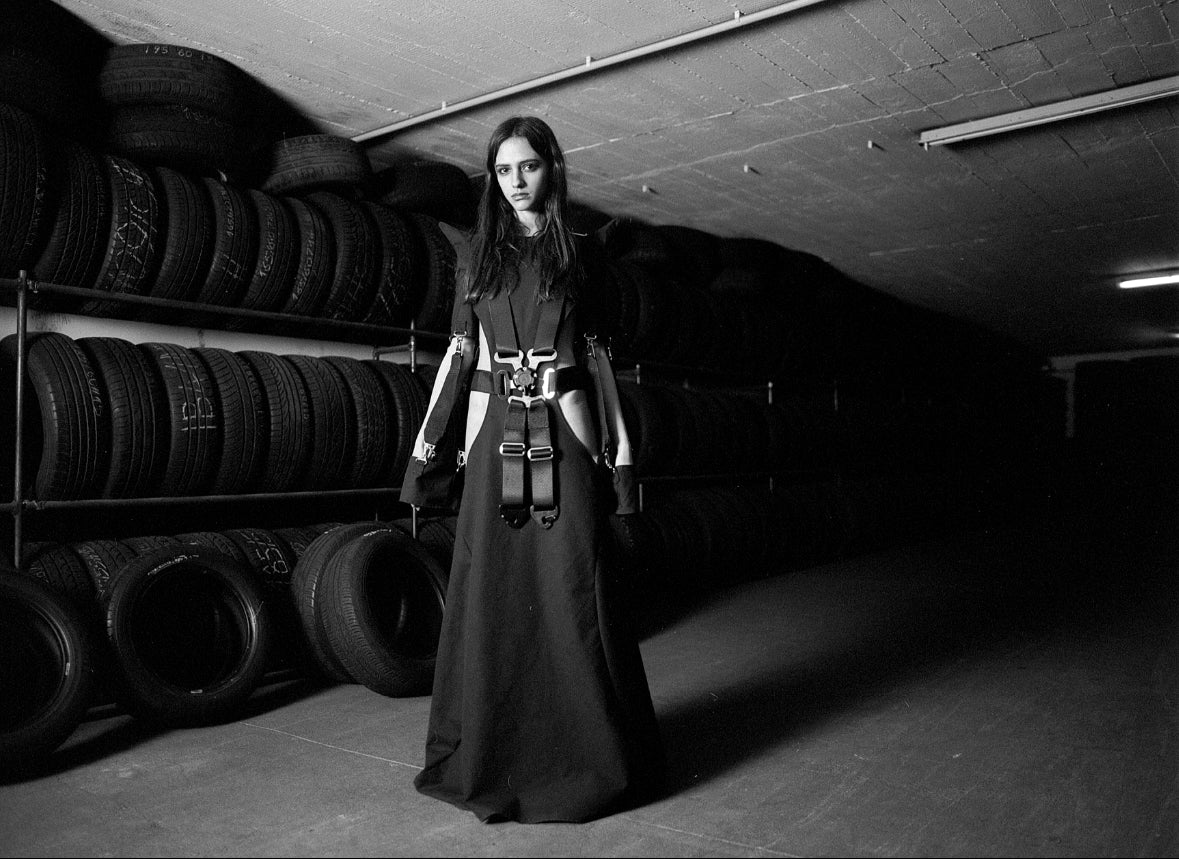 RACING 6-POINT BELT DRESS