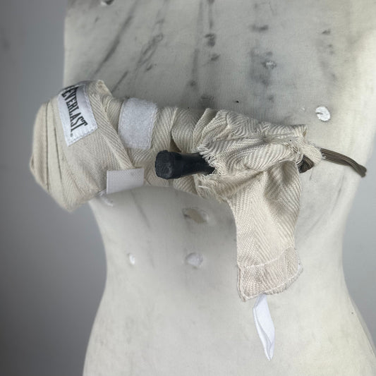 BANDAGED PUMP TOP